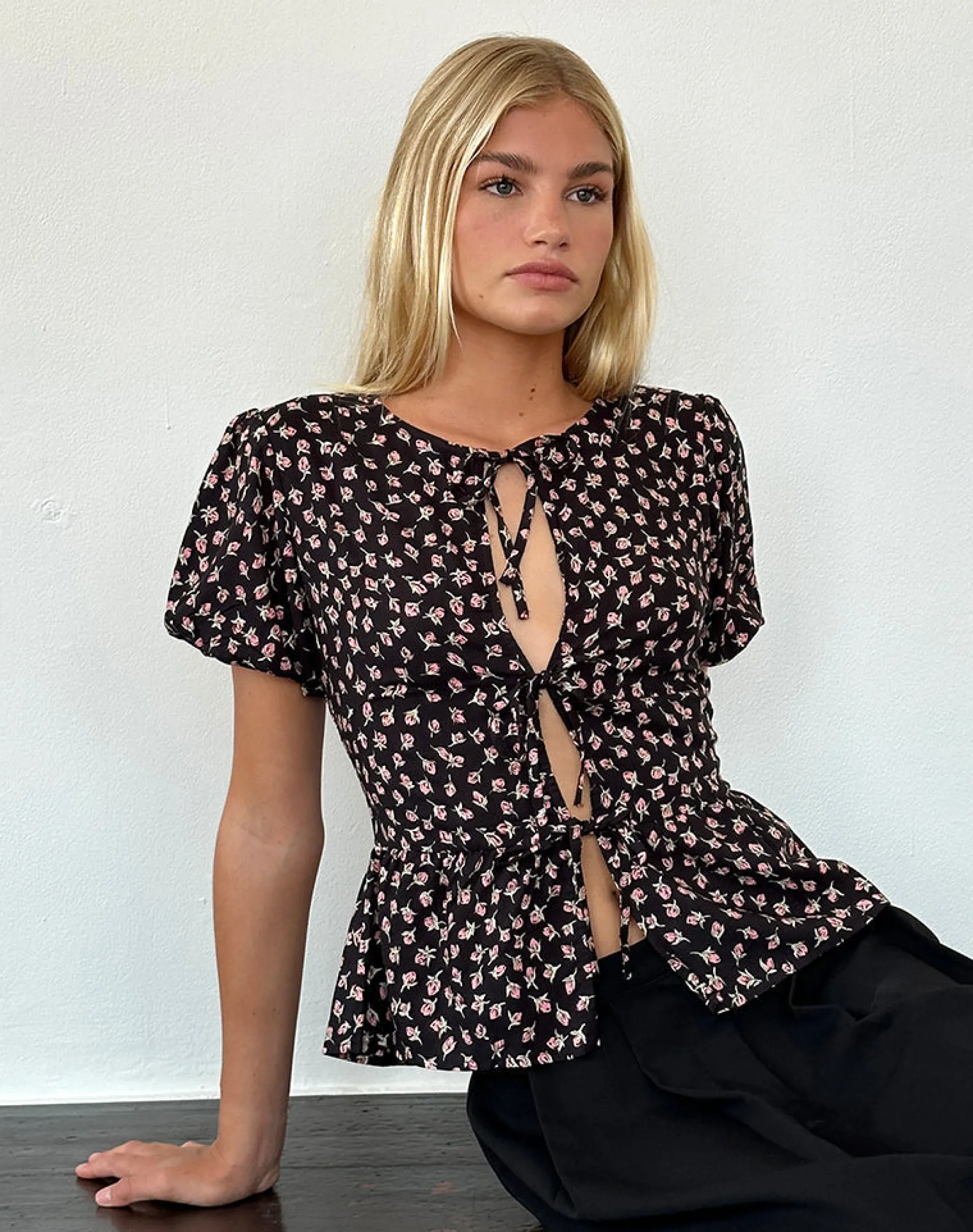 Motel Rocks Shirts And Blouses | Printed Tops-Ajasi Blouse in Red Rose Ditsy Black RedRoseDitsyBlack