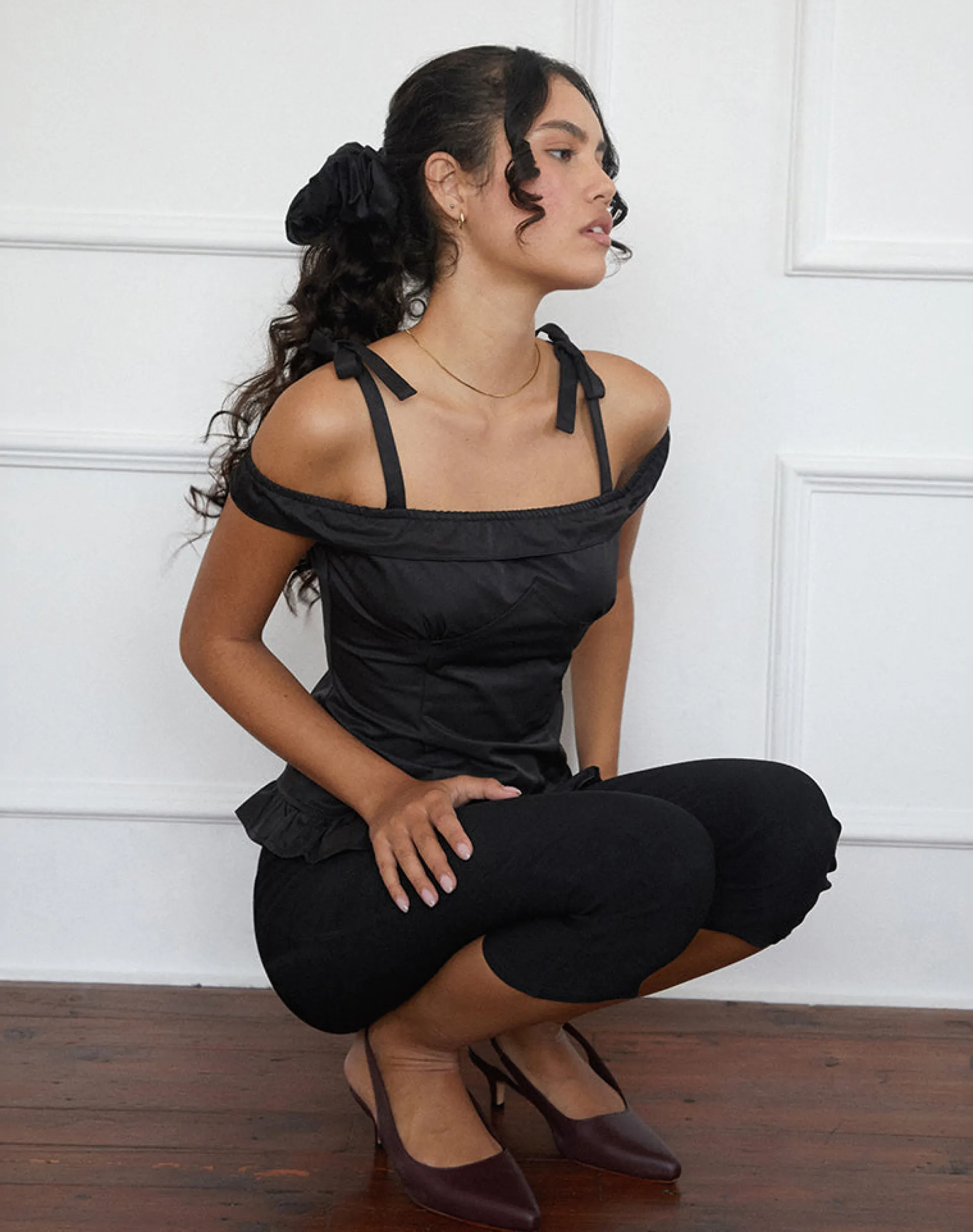 Motel Rocks Going Out Tops-Anneli Frill Hem Top in Black