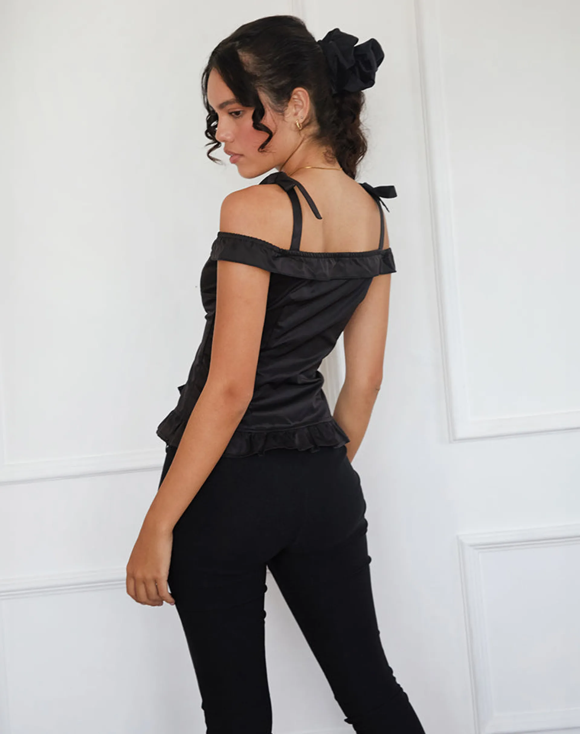 Motel Rocks Going Out Tops-Anneli Frill Hem Top in Black