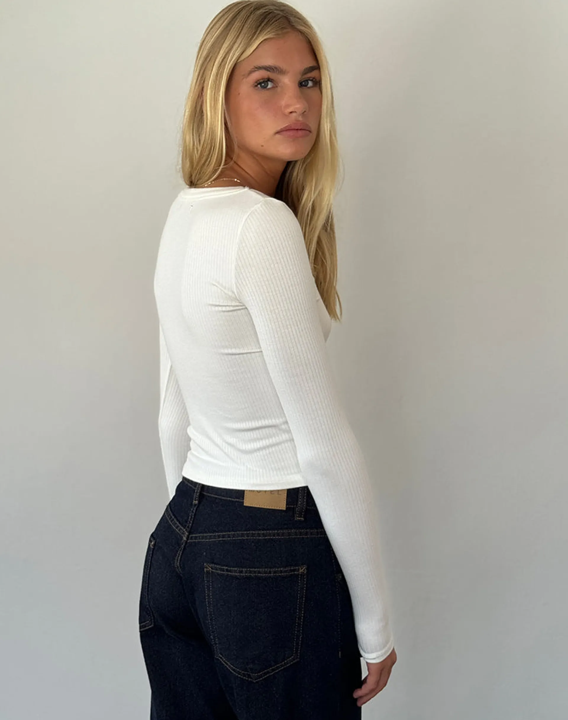 Motel Rocks Basics | Basic Tops-Binlo Extra Long Sleeve Top in White