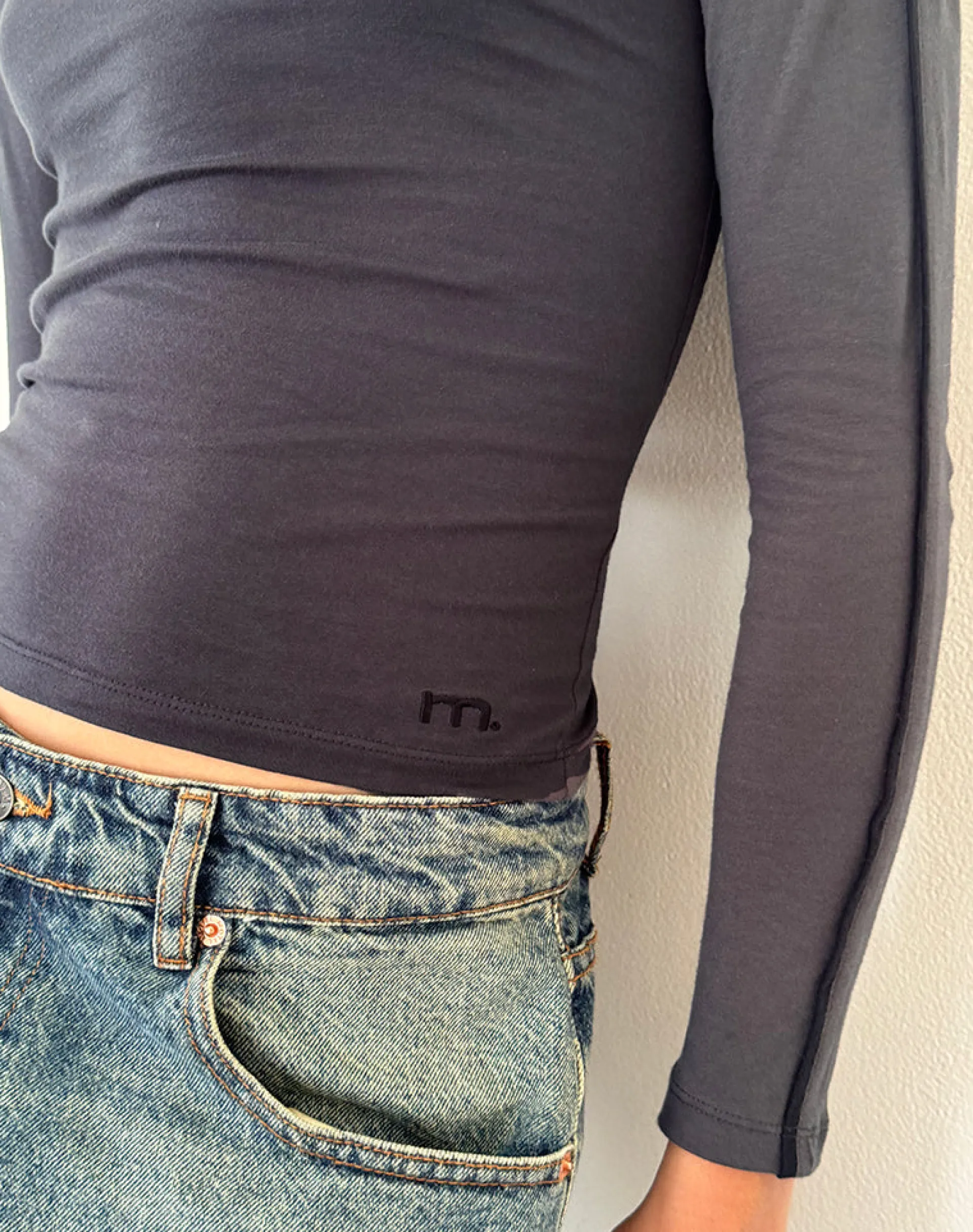 Motel Rocks Basics | Basic Tops-Bonija Long Sleeve Top in Beluga with Black Piping and M Embroidery BelugawithBlackPipingandMEmbroidery