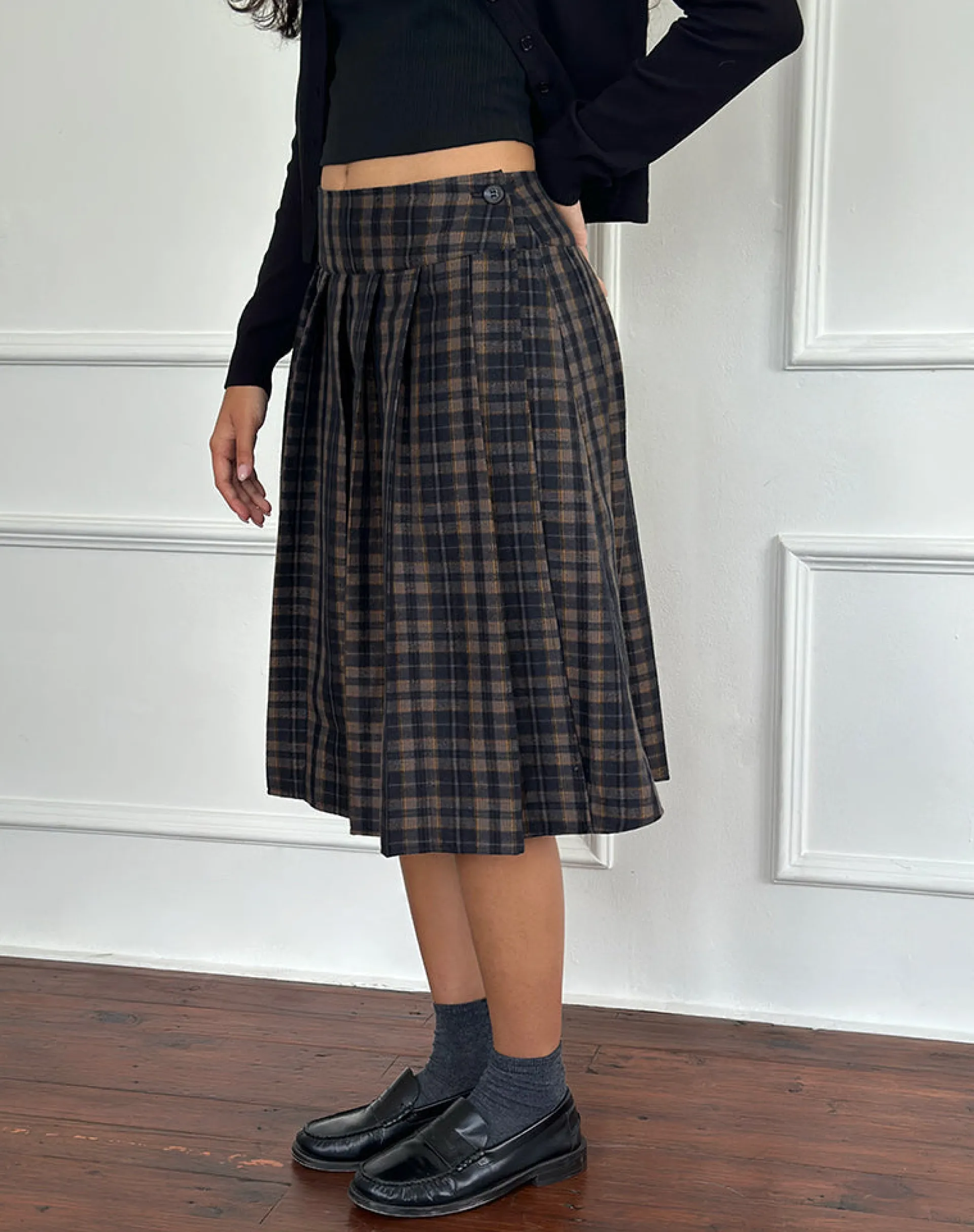 Motel Rocks Printed Skirts | Pleated Skirts-Catelyn Pleated Midi Skirt in Navy Mustard Check