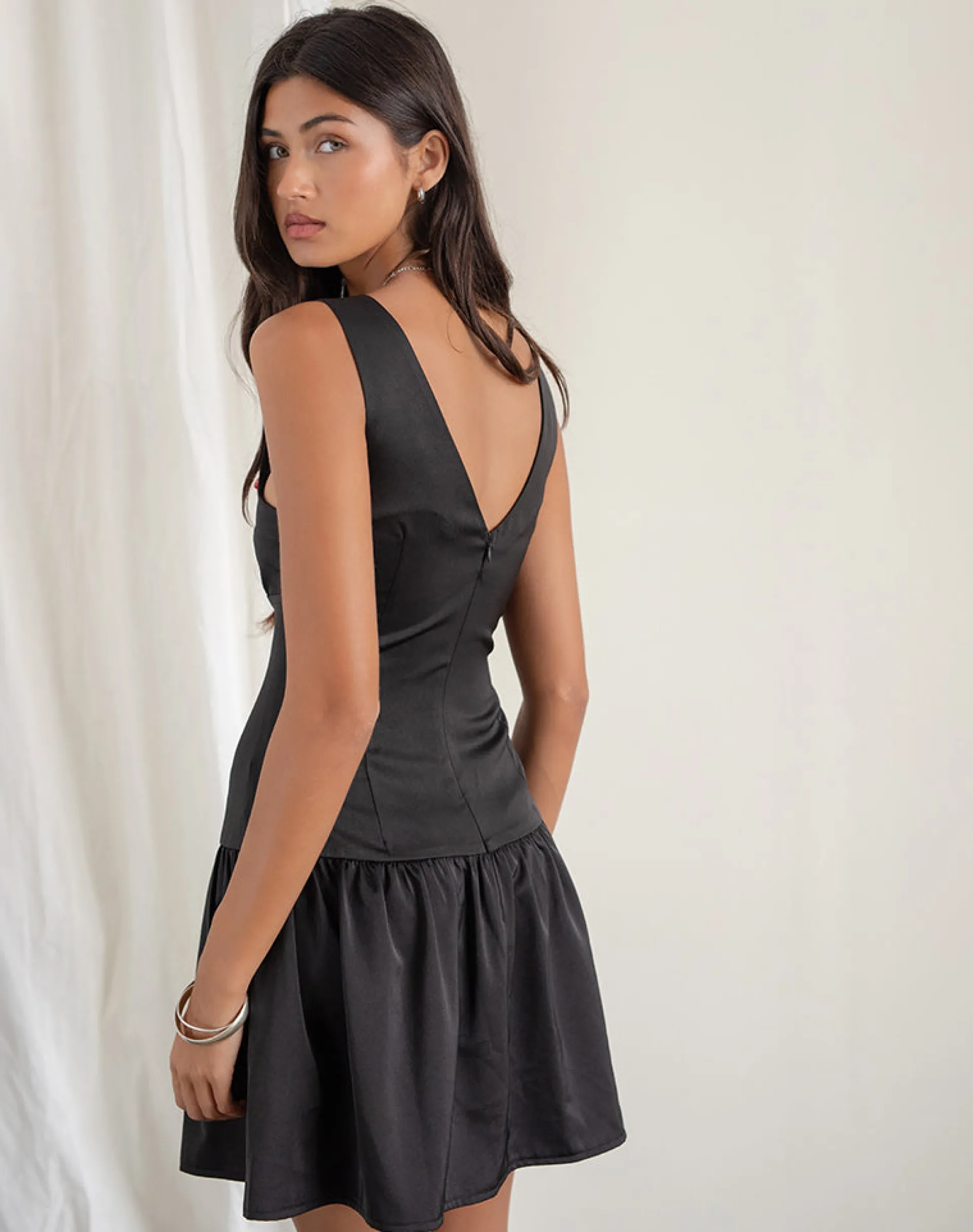 Motel Rocks Tailoring | Day Dresses-Distia Plunge Puff Mini Dress in Black