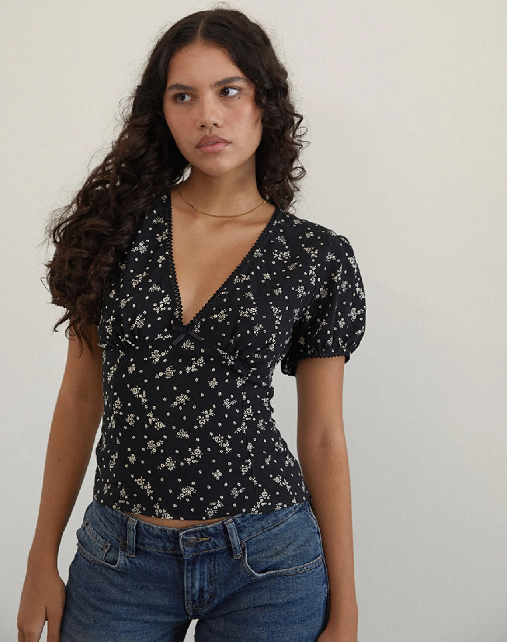 Motel Rocks Printed Tops-Elvita Top in Floral Land Black