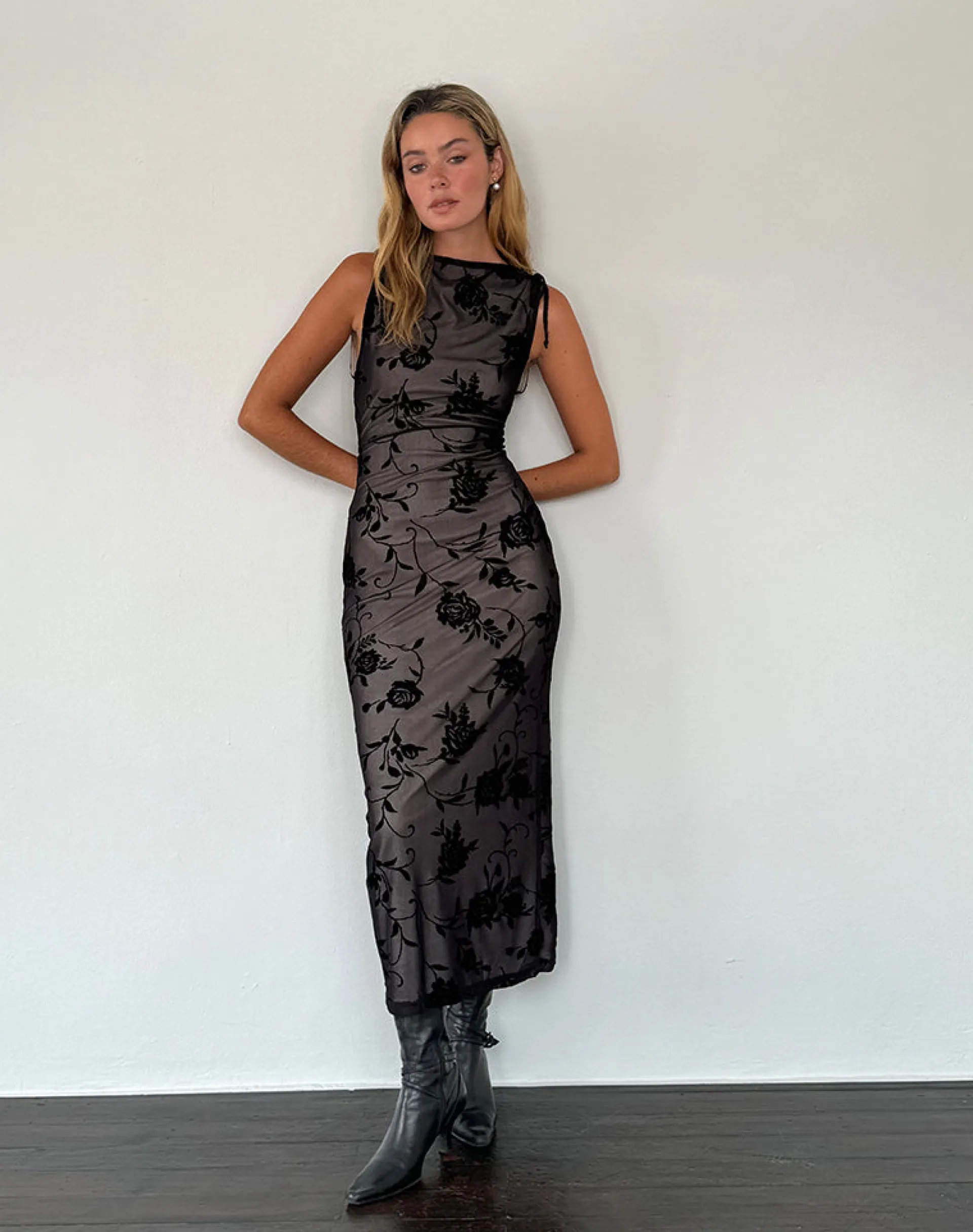 Motel Rocks Printed Dresses | Bodycon Dresses-Estoria Midi Dress Black Rose Flock