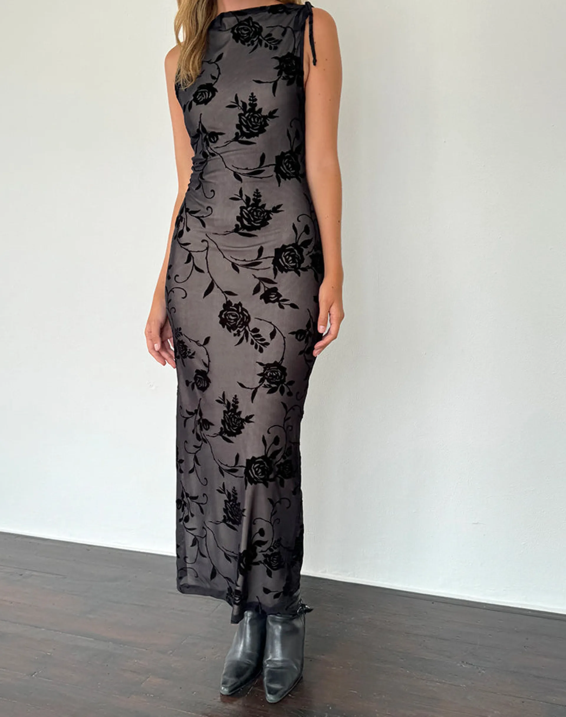 Motel Rocks Printed Dresses | Bodycon Dresses-Estoria Midi Dress Black Rose Flock