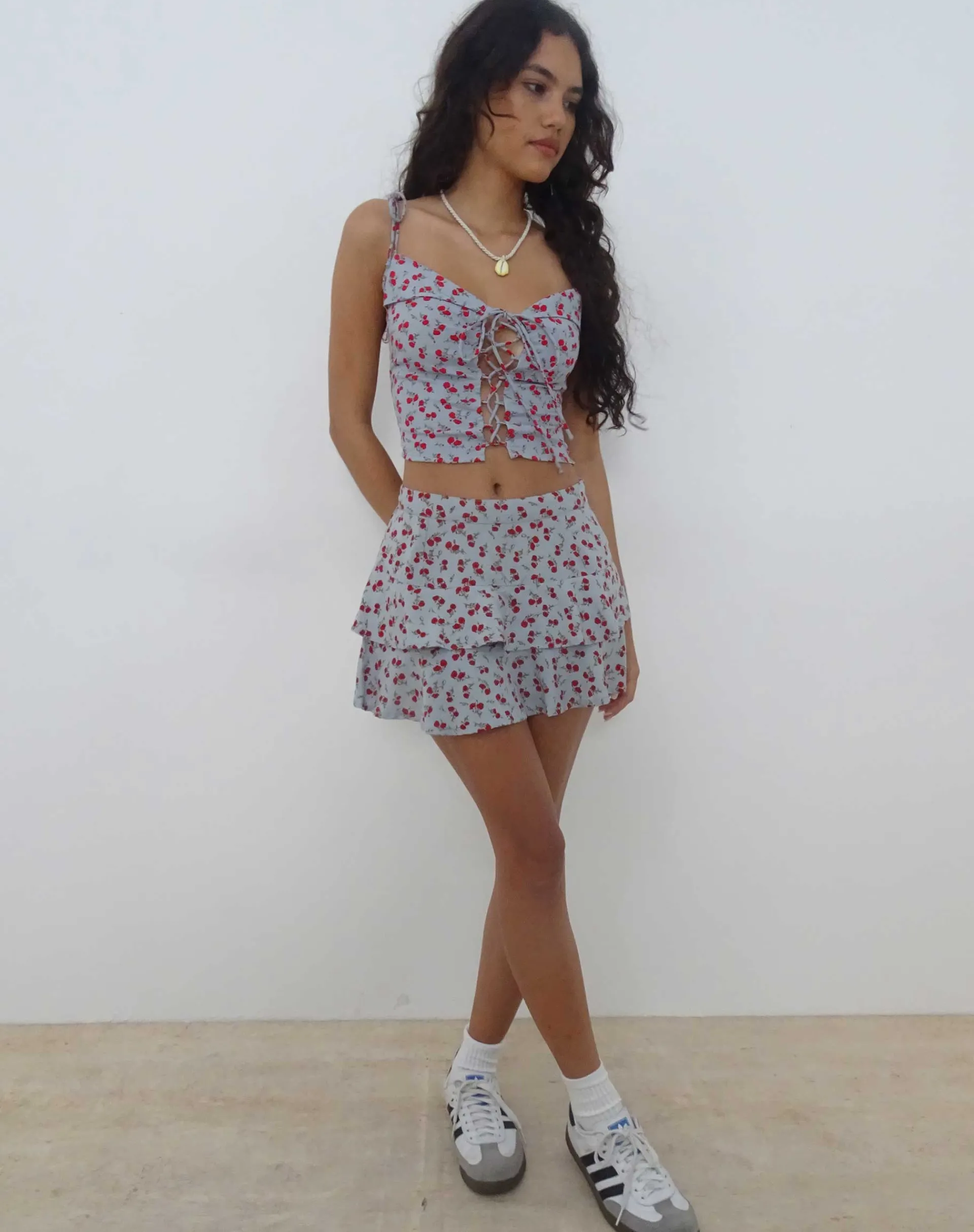 Motel Rocks Printed Tops | Strappy Tops-Kalilo lace Front Top in Blue Red Floral