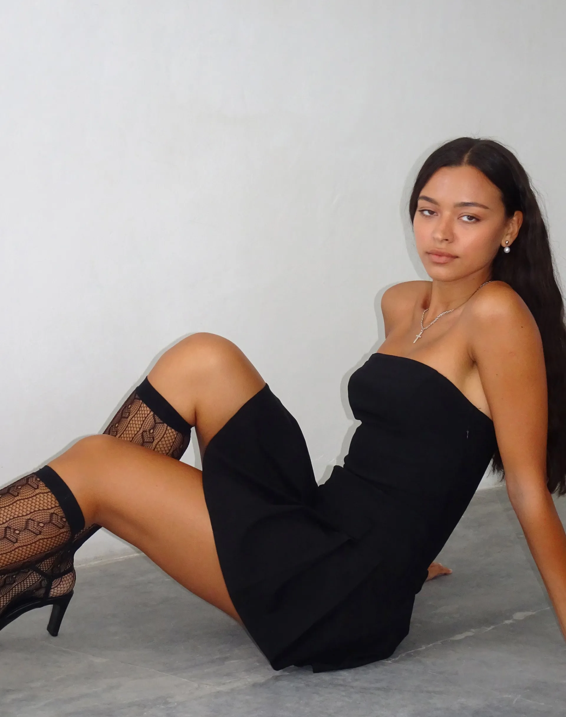 Motel Rocks Basics | Bandeau Dresses-Payoda Bandeau Mini Dress in black