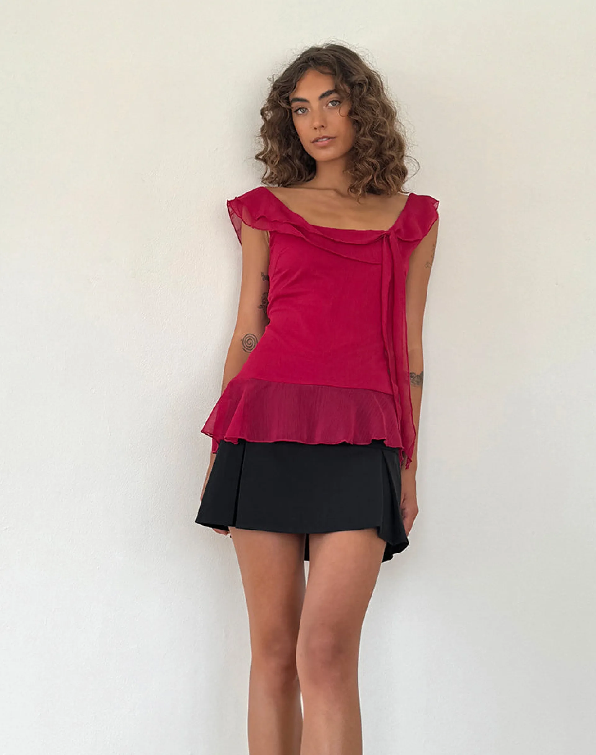 Motel Rocks Going Out Tops-Piro Ruffle Longline Top in Burgundy