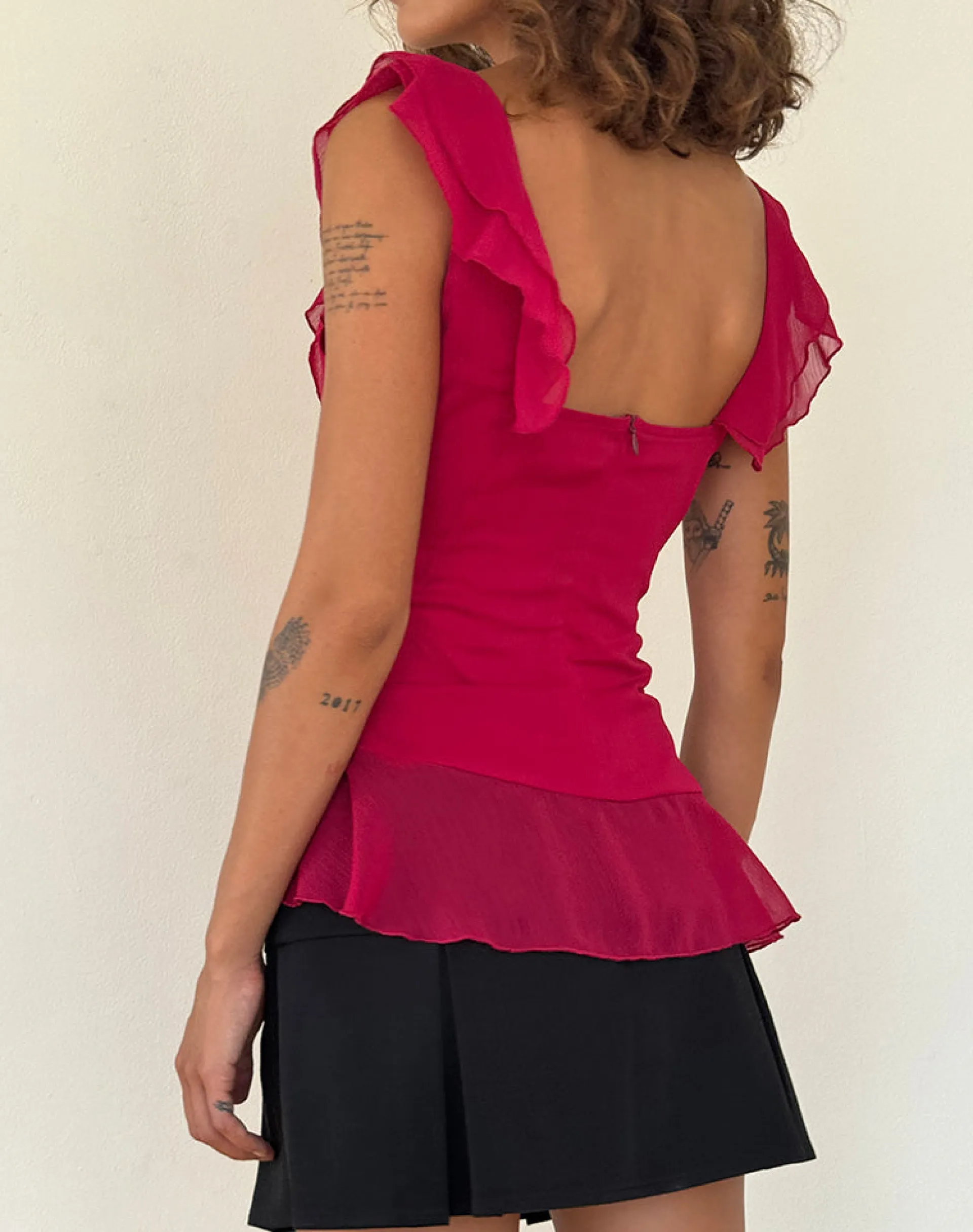 Motel Rocks Going Out Tops-Piro Ruffle Longline Top in Burgundy