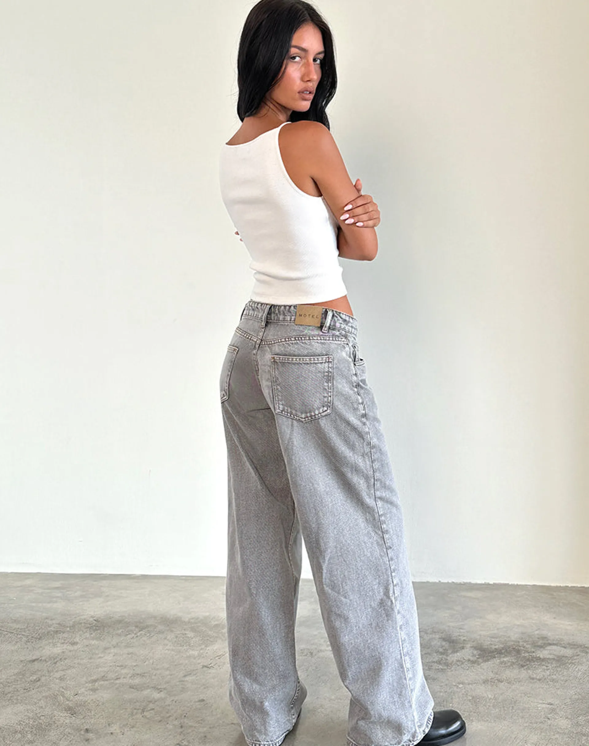 Motel Rocks Jeans | Roomy Jeans-Roomy Extra Wide Low Rise Jeans in Grey Wash GreyWash
