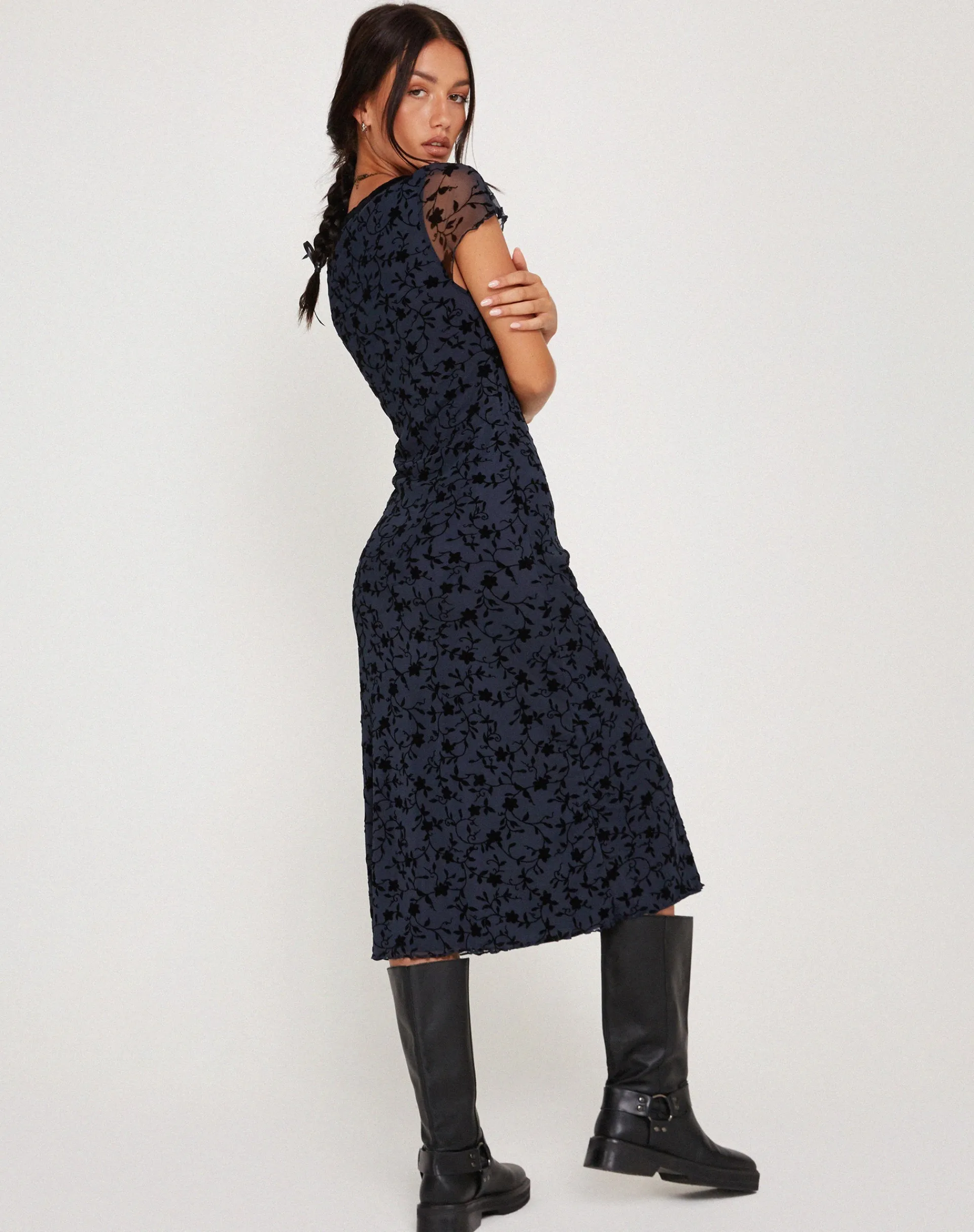 Motel Rocks Printed Dresses | Party Dresses-Vilinia Midi Dress in Pretty Petal Flock Black PrettyPetalFlockBlack