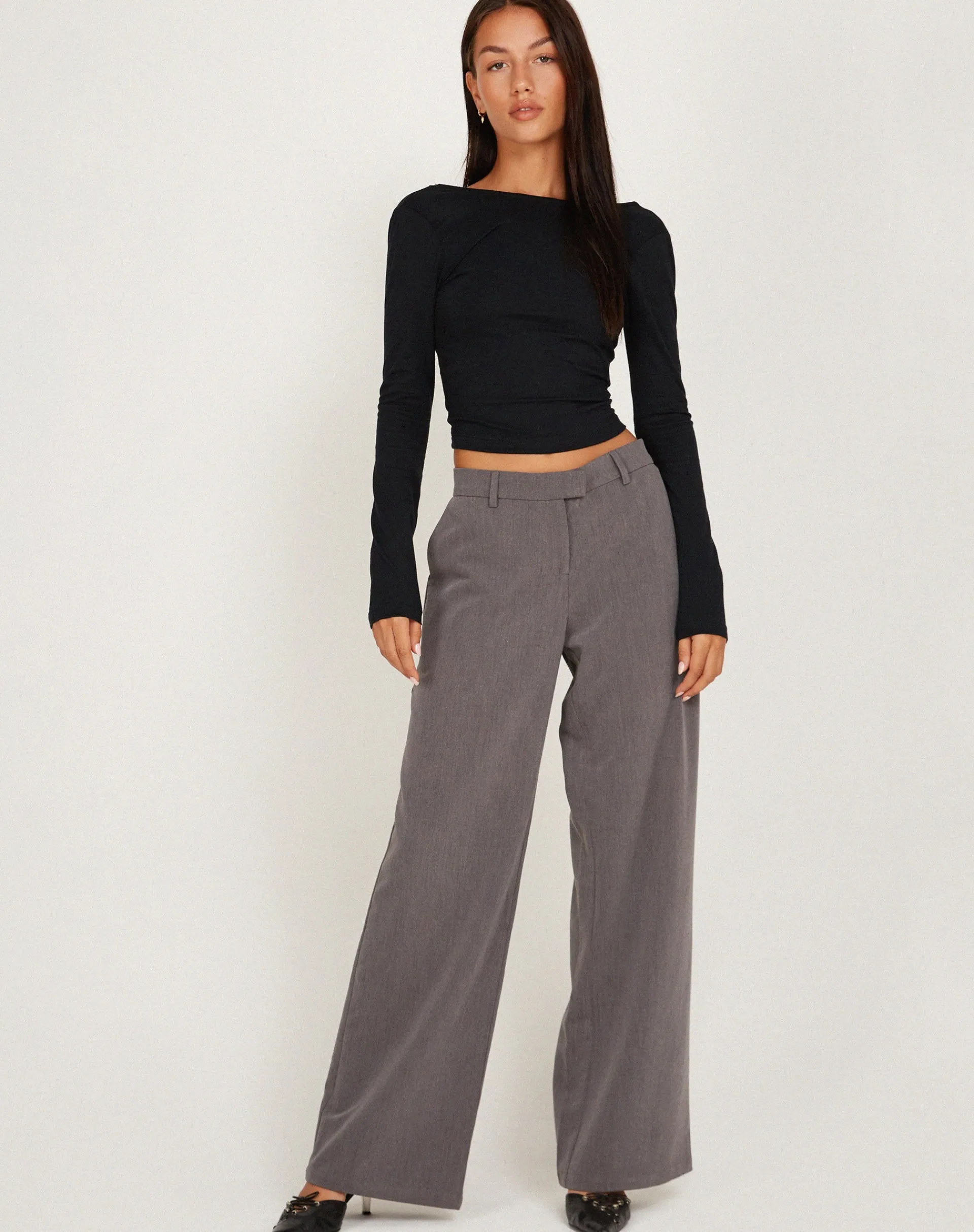 Motel Rocks Basics-Xiabon Long Sleeve Crop Top in black